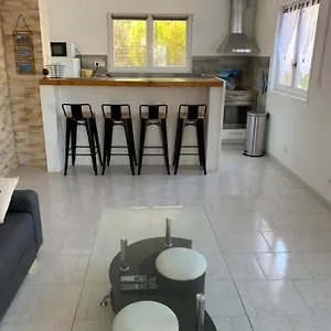 Rez De Avec Place De Parking Et Vue Mer. Appartement La Ciotat